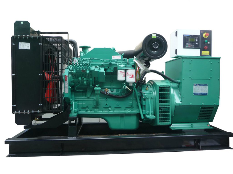 宾川如何判断燃油滤清器中的杂质是否过多？