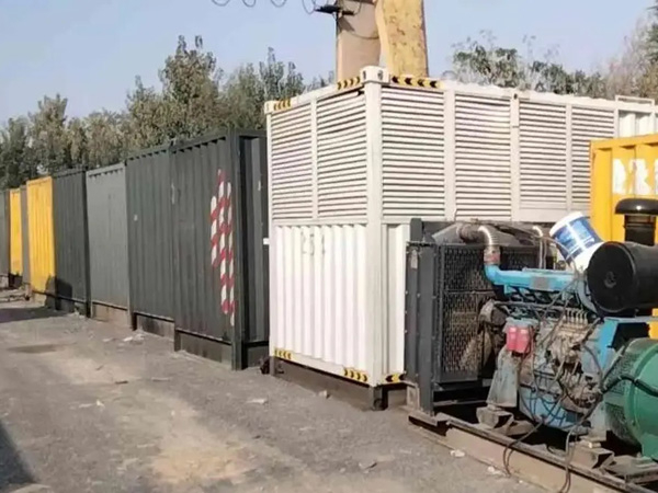 宾川200KW柴油发电机机组每小时油耗是多少？